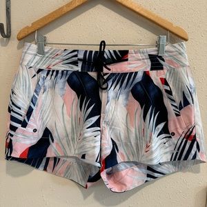 ATHLETA Tropical Hudson Boardshorts Swim shorts 8